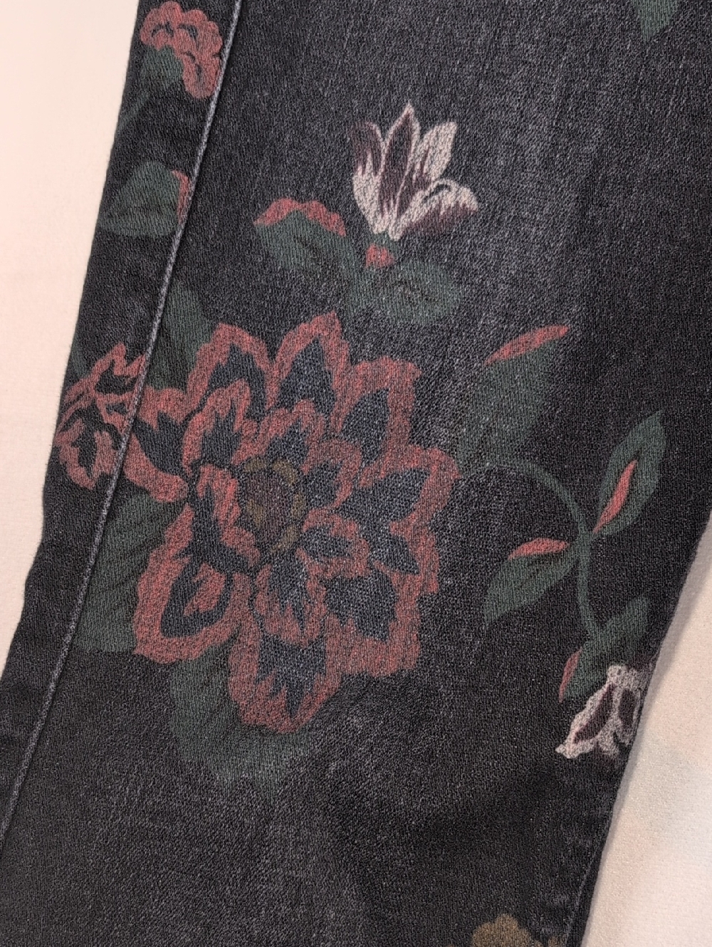 7 for All Mankind Roxanne Black Floral Skinny Ankle Jeans Size 25 - Picture 5 of 12